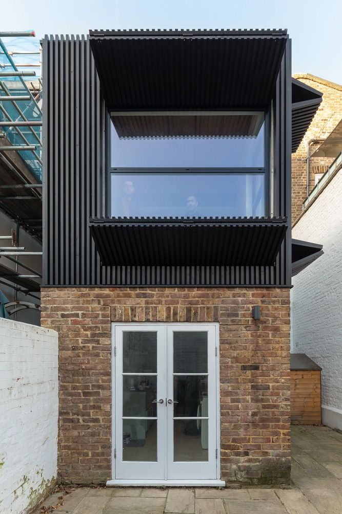 black box apt ~ mata architects