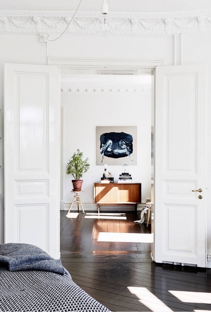 Life on Sundays #wood #white