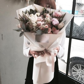 - luxury flowers