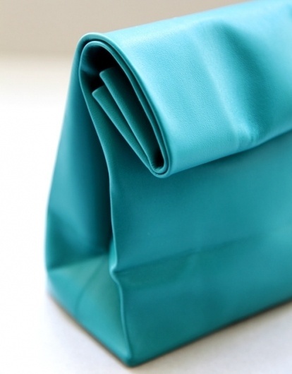 A N V E — SACO DE PAPEL turquoise #fashion #bag #leather