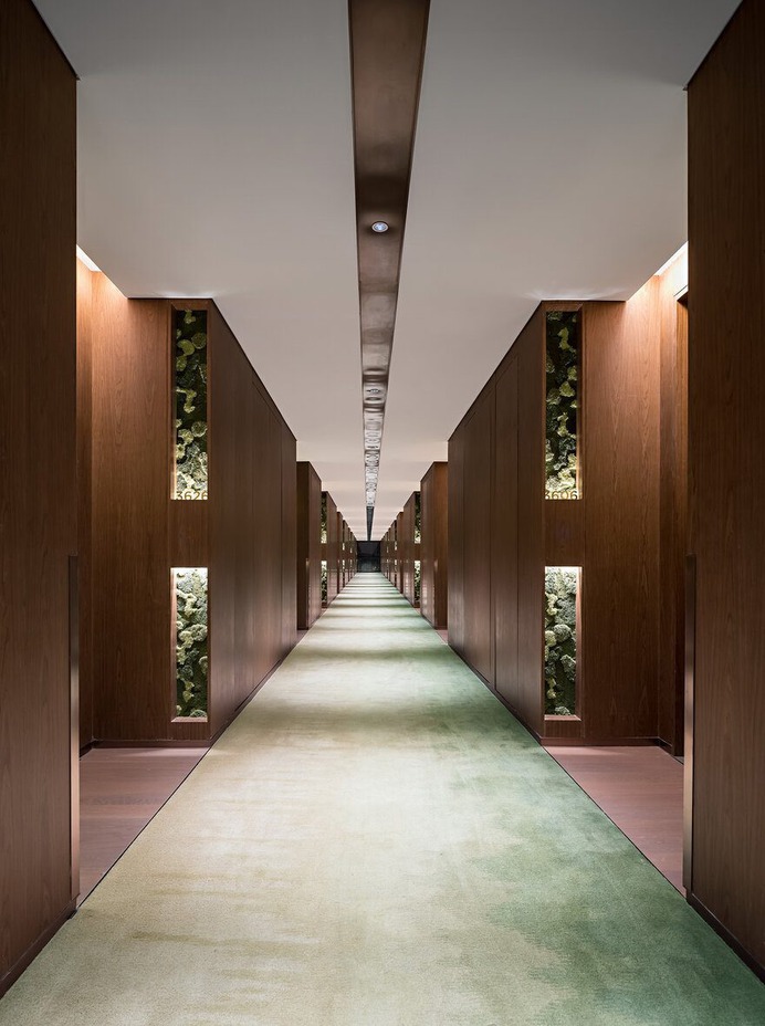 guestroom corridor / CL3 Architects Limited