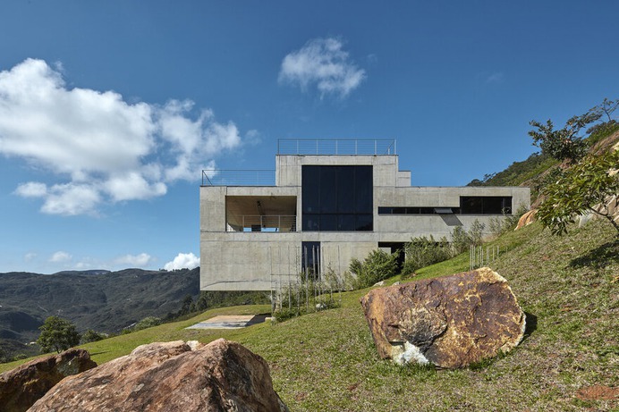Casa Sonastério, Brazil / João Diniz Arquitetura