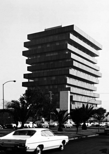 joseCastilloMexican+Modernisms_Page_08_Image_0001.jpg (JPEG Imagen, 1007x1418 pixels) - Escalado (55%) #mexican #architecture #modernism