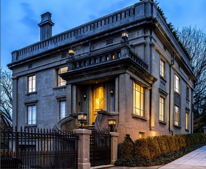 Duchess Mansion Garret Cord Werner