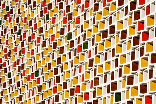 Colorful facade | 2Modern Blog #facade #earthy #warm #autumn #architecture