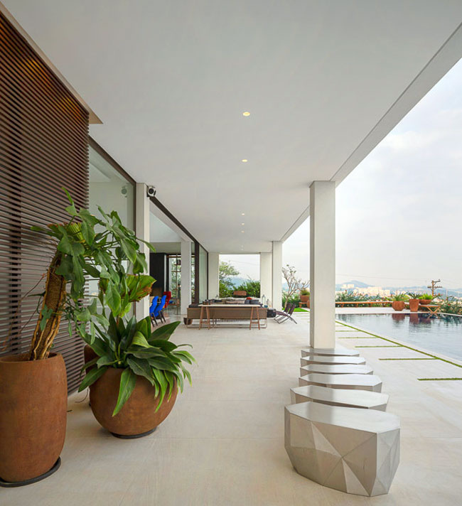 A project led by the Brazilian architect Fernanda Marques Arquitetos Associados - #architecture, #house, #home