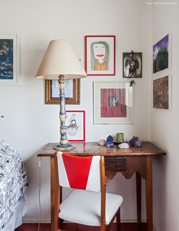 38-decoracao-quarto-mesa-de-cabeceira-quadros
