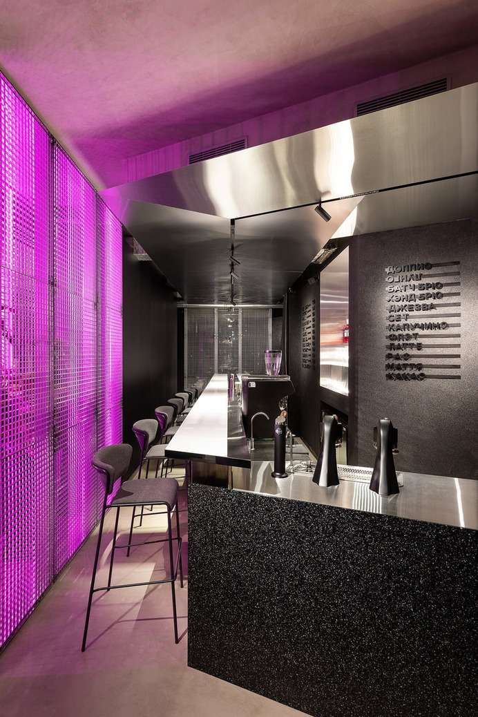 Chernyi Coffee Bar by Ponomarenko Bureau