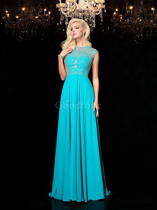 Robe de soirée avec zip ligne a au niveau de cou avec manche courte de princesse