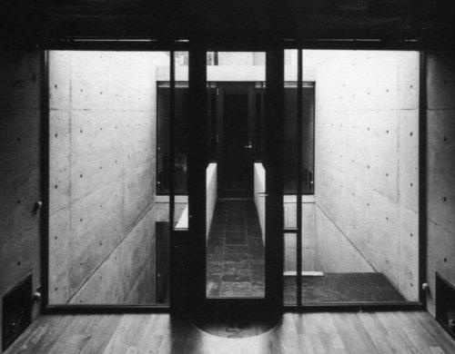 casa-azuma-interior.jpg 500×390 pixels #azuma #white #tadao #house #ando #row #black #photography #architecture #and