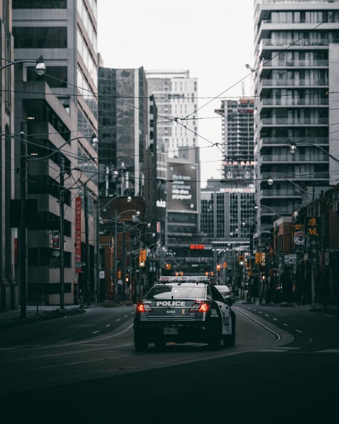 Moody and Cinematic Urban Photos in Toronto by Mathieu Paradis