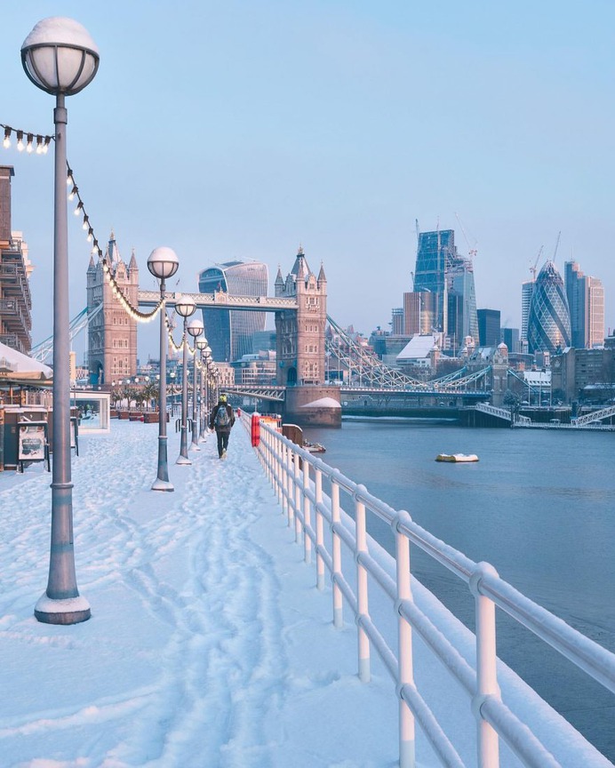 Creative and Futuristic Cityscapes of London by Otto Berkeley