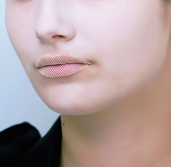 nGloria Coelho Fall 2009.n #fabric #lips #gloria #coelho #textile #fashion #net