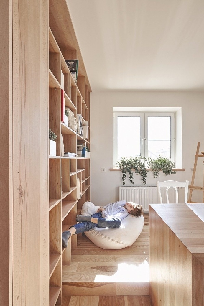 Moscow Family House by Ruetemple 10