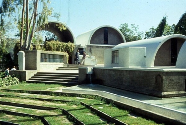 AD Classics: Sangath / Balkrishna Doshi #balkrishna #architecture #doshi #sangath