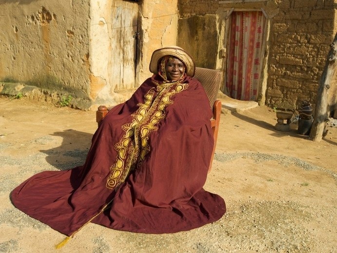HRH Queen Hajiya Hadizatu Ahmedu, Magajiya of Kubwada #monarch #photography #nigerian #queen