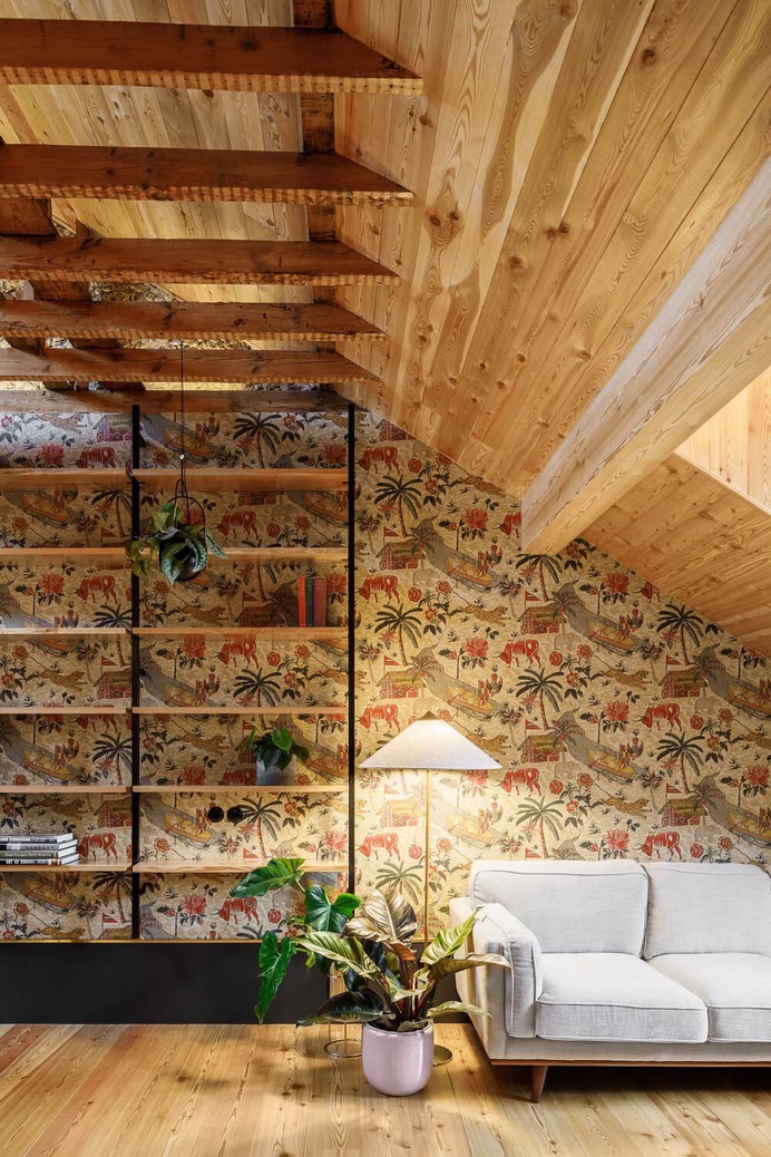Apartment in Almirante Reis in Lisbon by BALA Atelier