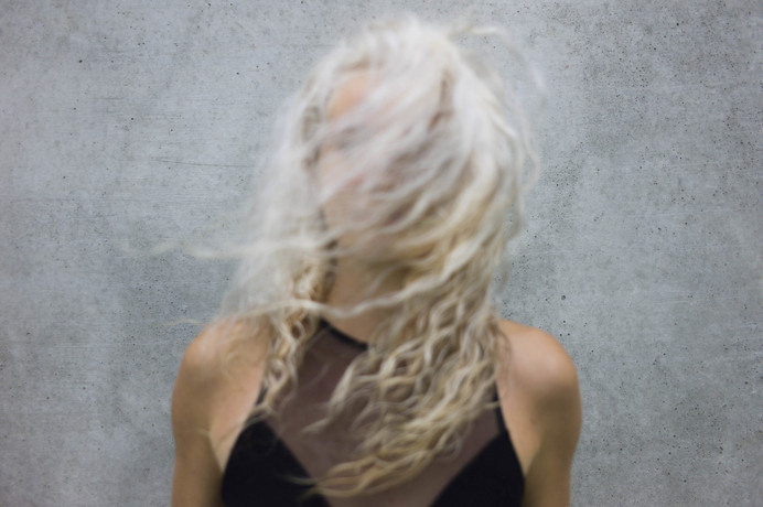 VERONICA MAE | hannahfaithlordphotography.com #zealand #wind #concrete #faith #lord #veronica #hair #photography #mae #new