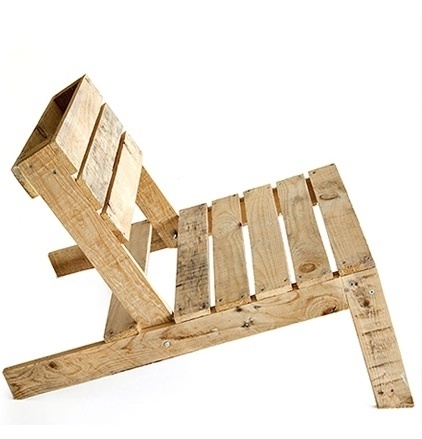 DIY: Studiomama Pallet Chair : Remodelista #chair #furniture #grain