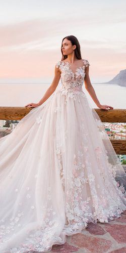 Oksana Mukha wedding dresses 2019 will take your breath away. A wedding collection called "The Sea of Senses" shows romantic luxurious wedding dresses.