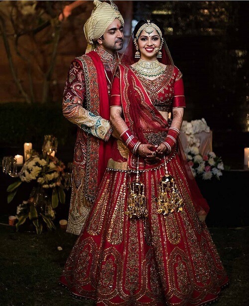 51 Thumping Wedding Photography Poses for Couples To Gi...