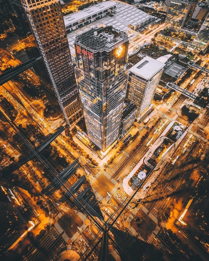 Incredible Rooftop Photography of Shenzhen by Ivan Sidorenko