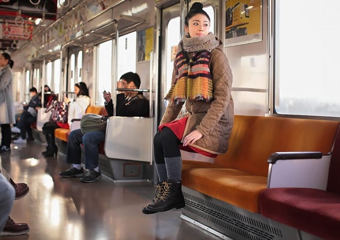 Yowayowa Camera Woman Diary: Levitating Self-Portraits by Natsumi Hayashiara