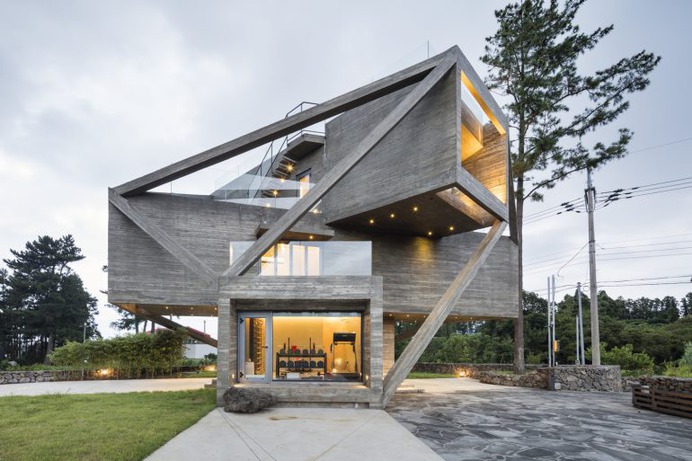 Simple House / Moon Hoon