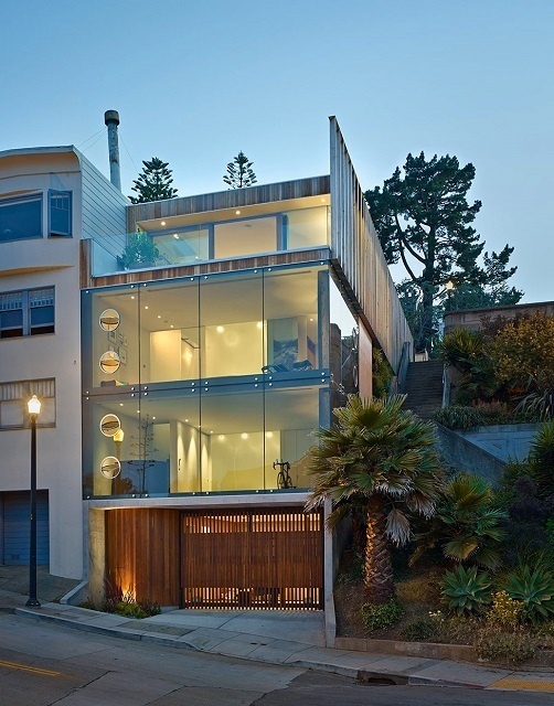 Glass House That Has A Ridiculous View Of The City #interior #house #design #space #architecture #room