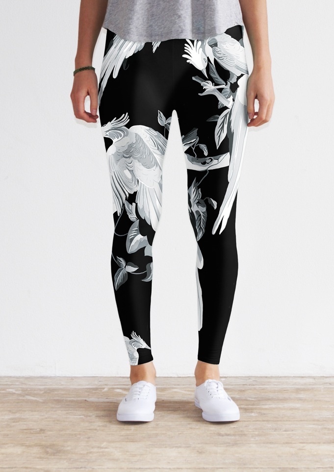 Available now in KFKS-store.com Super black edition sport leggings by Nastya KFKS #sport #surf #yoga #gym #kfksstore #bali