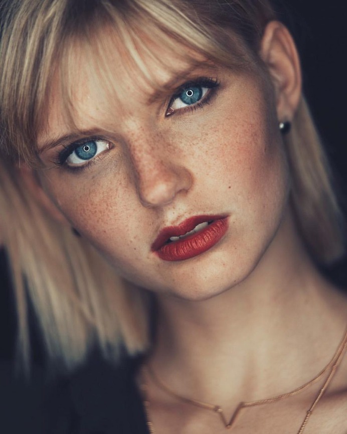 Gorgeous Beauty and Fashion Photography by Meric Hakan