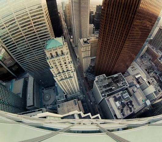 blursurfing photoblog ~ please remain seated with your seat belts fastened #city #photography #skyscraper #skyline