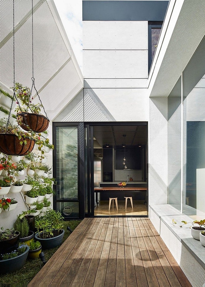 Dark Horse House Architecture Architecture 6