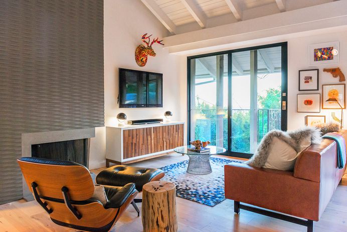 House in Hollywood Hills by JAC Interiors | HomeAdore