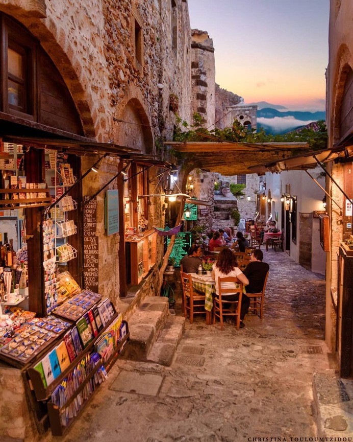 Stunning Street Photography in Greece by Christina Touloumtzidou