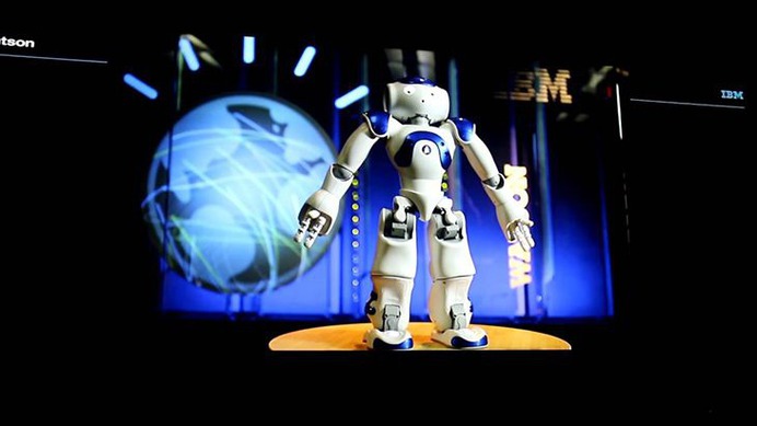 Popular programming language frameworks and tools for machine learning