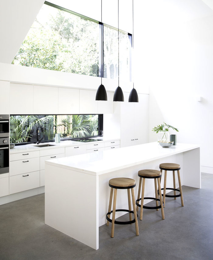 Californian Bungalow Renovation by Architect Prineas - InteriorZine