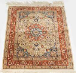 Hereke-Silk