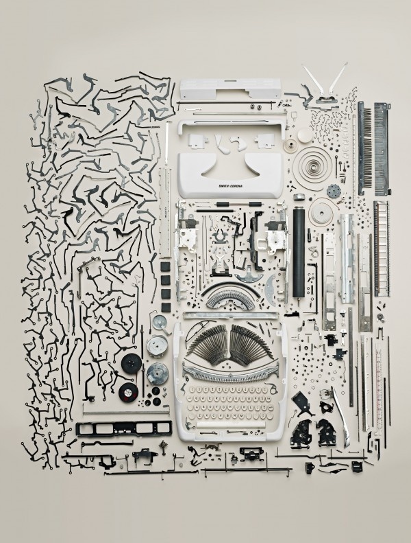 things come apart typewriter pieces apart neatly organized #organized #pieces #typewriter #clean
