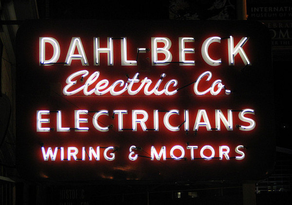 Dahl-Beck, photo by Stephen Coles #signage #type #retro #neon