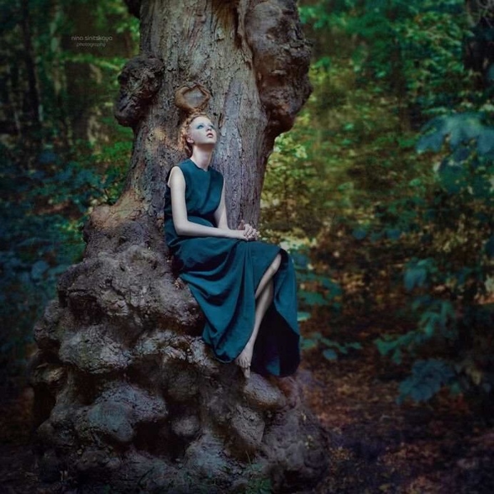 Beautiful and Dreamlike Portrait Photography by Nina Sinitskaya