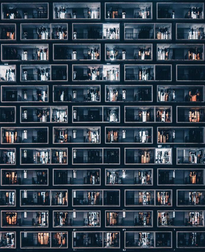 Striking Street Photos of Hong Kong by Donald Chan