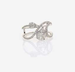 FLORAL FANCY RING, ADORNED WITH DIAMONDS