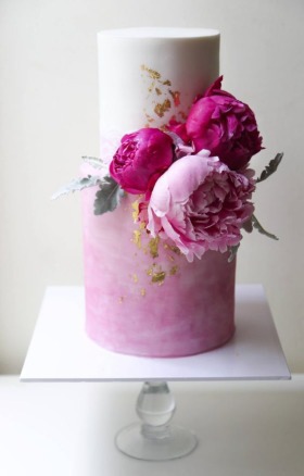 Beautiful Floral Wedding Cake which will look so pretty on Wedding Ceremony. Check out more Wedding cake ideas to select the perfect one for your big day.