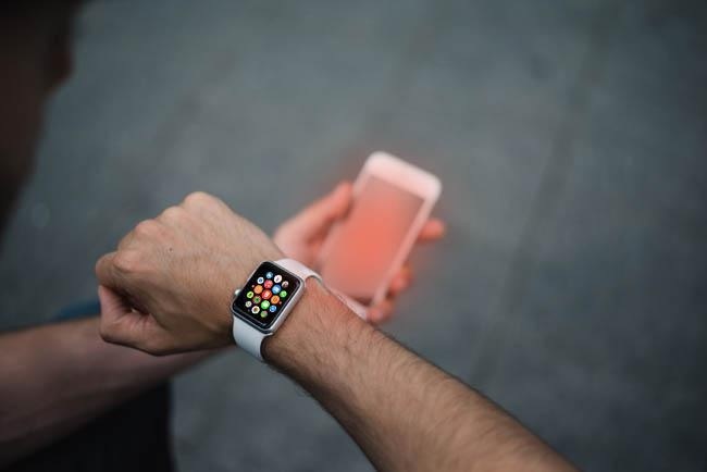 Free Photorealistic Apple Watch Mockup