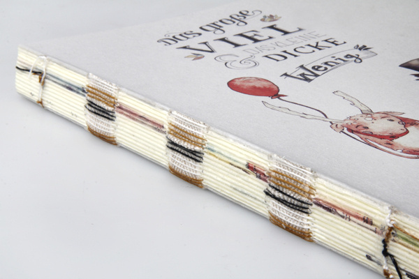 The big plenty and the wee tubby sparsely on Behance #binding #thesis #bachelor #childbook #illustration #monster #watercolor #stitch