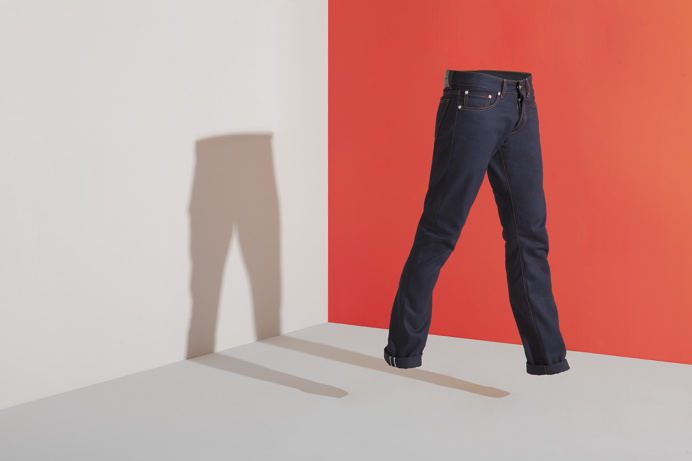 chino denim jeans beige blue color colorful photoshoot photography art design akatre french inspiration designblog mindsparklemag www.mindsp