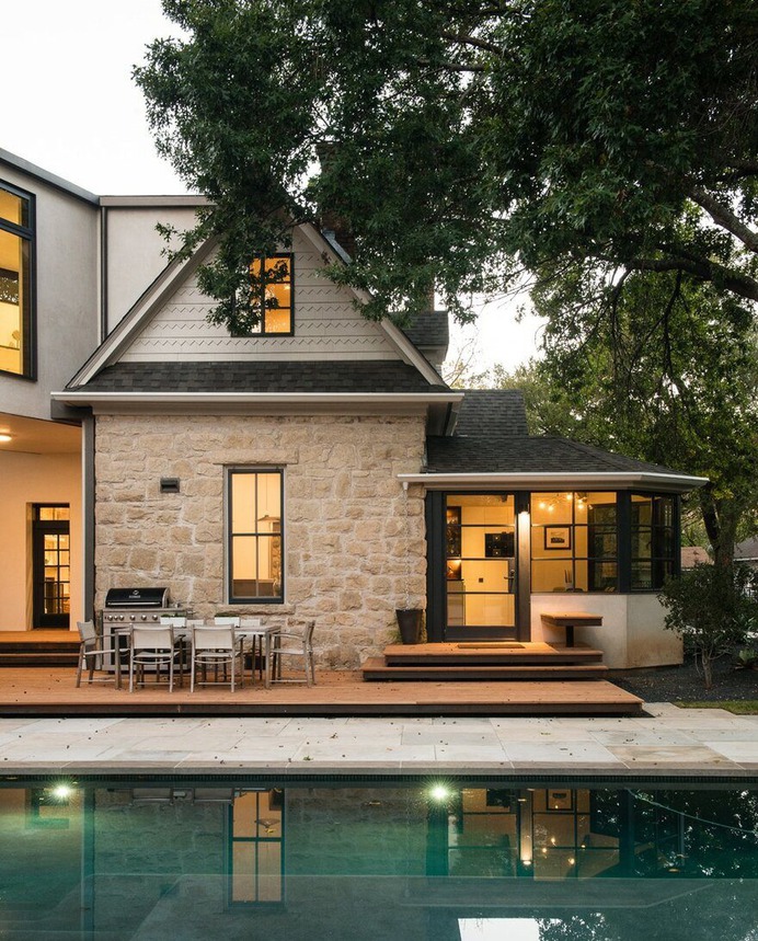 Headmaster's House / Jobe Corral Architects