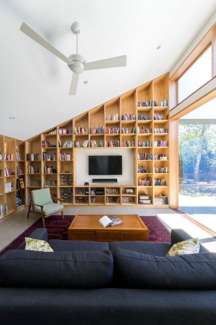 A Small 1930's Brick Bungalow Transformed into a Cozy Family Environment 7