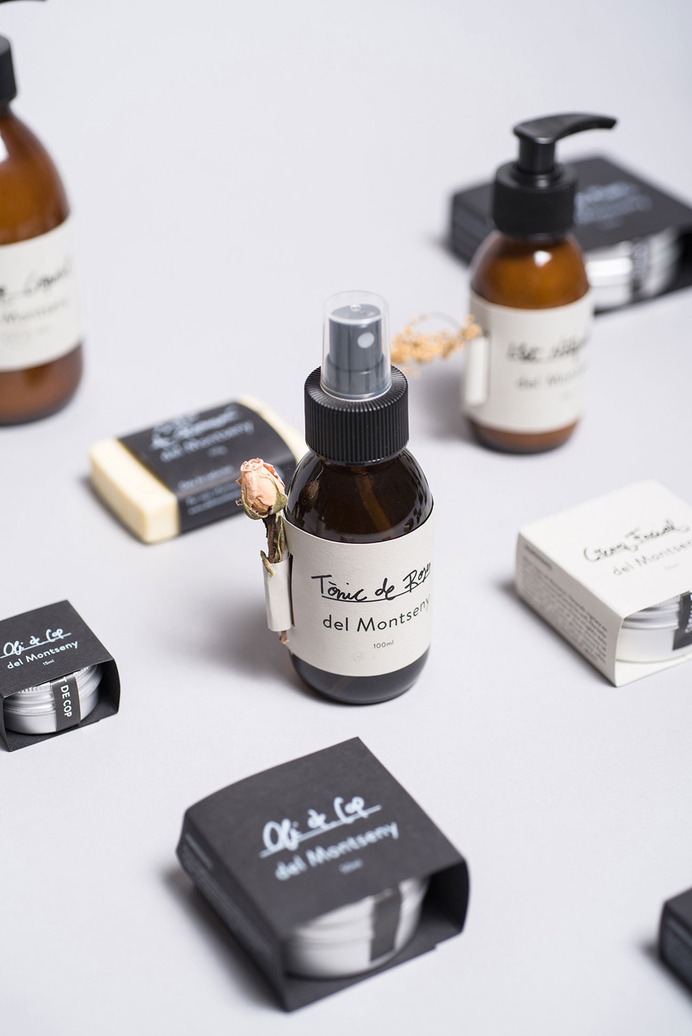 Del Montseny Branding - Mindsparkle Mag "Del Montseny" designed by Núria Vila is a natural, artisanal and ecological cosmetic brand, manufactured by collected plants in the flower season, in Montseny. #logo #packaging #identity #branding #design #color #photography #graphic #design #gallery #blog #project #mindsparkle #mag #beautiful #portfolio #designer